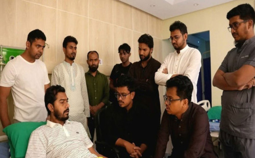 নুরকে দেখতে গিয়ে কান্নায় ভেঙে পড়লেন সাদিক কায়েম 