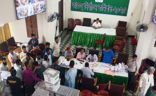 জাকসু নির্বাচনের ফলাফলের অপেক্ষা ভোট গণনা শেষ 