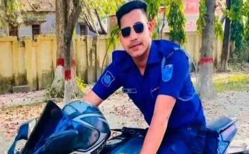 নারী শ্রমিককে বাঁচাতে প্রাণ গেল পুলিশ সদস্যের 