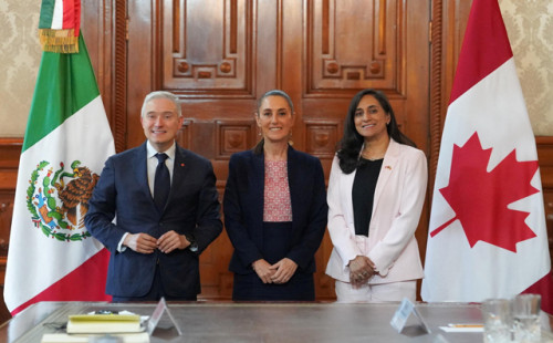 যুক্তরাষ্ট্রের সঙ্গে চুক্তিতে কানাডা-মেক্সিকো 