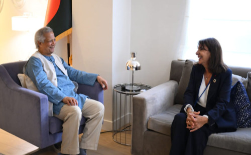 আগামীর বাংলাদেশের নেতৃত্ব দেবেন রাজনীতিবিদরাই: প্রধান উপদেষ্টা 