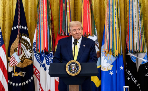 কার্বন করের পক্ষে ভোট দিলেই নিষেধাজ্ঞা 