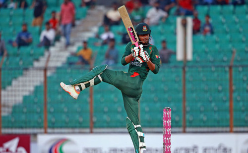 রিশাদের ঝড়ে লড়াকু পুজি পেল বাংলাদেশ 