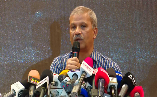 গণভোট নিয়ে দলগুলোর বিরোধ তীব্র, সিদ্ধান্ত প্রধান উপদেষ্টার: আসিফ নজরুল 