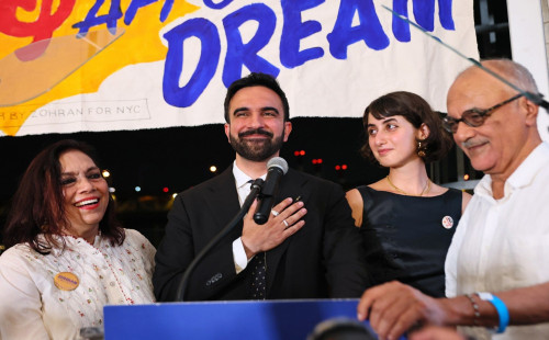 নিউ ইয়র্কের প্রথম মুসলিম মেয়র মামদানি 