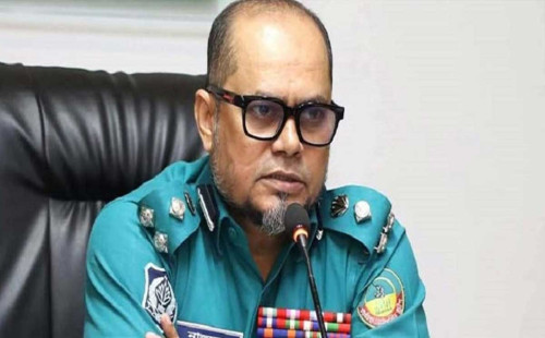 সাবেক পুলিশ কমিশনার নাজমুল করিম বরখাস্ত 
