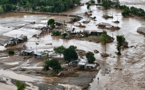 ফিলিপাইনে ঘূর্ণিঝড়ে নিহত ৫ 