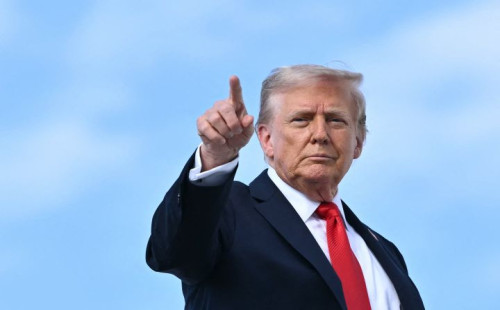 থাই-কম্বোডিয়াকে ট্রাম্পের ফোন 