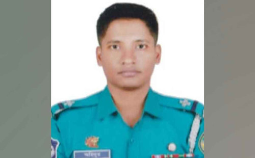 টয়লেট থেকে পুলিশ কর্মকর্তার মরদেহ উদ্ধার 