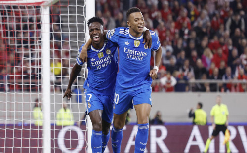 এমবাপের ৪ গোলের পরও কষ্টের জয় রিয়ালের 