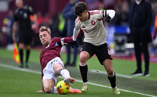 টানা তিন হারের পর জয়ের দেখা পেলো লিভারপুল 