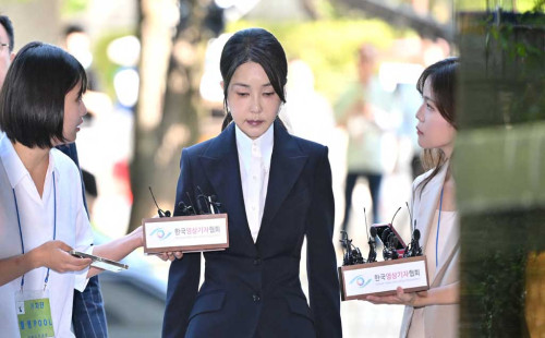 ইউন’র স্ত্রীর ১৫ বছরের সাজা দাবি 