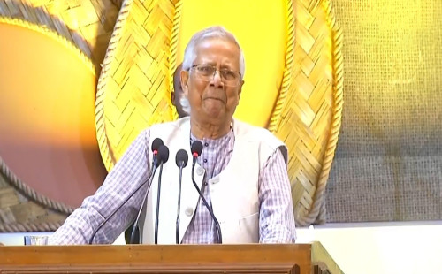 ৪ নারীর হাতে বেগম রোকেয়া পদক তুলে দিলেন প্রধান উপদেষ্টা 