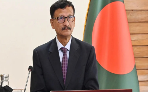 ভারতকে রাজি করিয়ে হাসিনাকে ফেরানোর চেষ্টা হতে পারে: পররাষ্ট্র উপদেষ্টা 