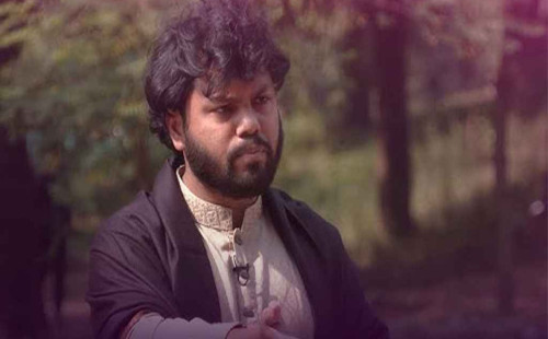 যেভাবে আলোচনার কেন্দ্রে আসেন ওসমান হাদি 