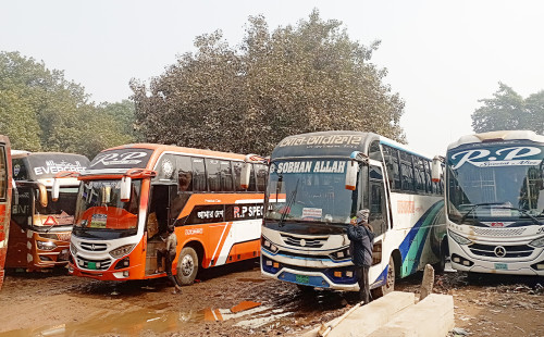 তারেক রাহমানের আগমন, চাঁপাইনবাবগঞ্জ থেকে শতাধিক বাসে ঢাকা আসছে নেতাকর্মীরা 