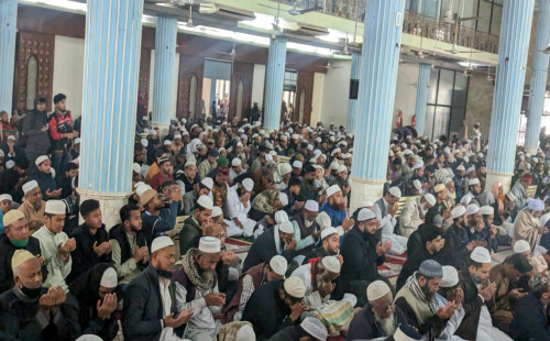 খালেদা জিয়ার রুহের মাগফিরাত কামনায় বায়তুল মোকাররমে বিশেষ দোয়া 