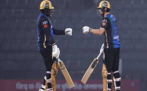 চট্টগ্রামকে হারিয়ে শীর্ষে রংপুর রাইডার্স 