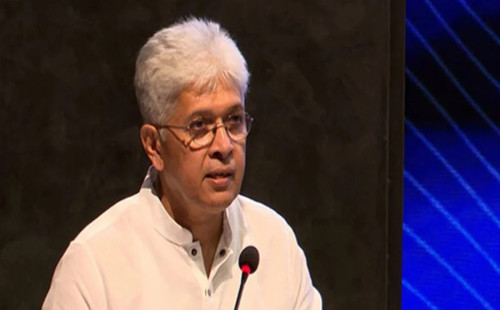 ‘হ্যাঁ’ ভোট দেওয়ার কারণ জানালেন উপদেষ্টা আদিলুর 