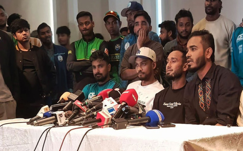শর্ত মানা হলে আগামীকাল থেকেই মাঠে নামতে রাজি ক্রিকেটাররা 