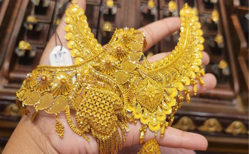 স্বর্ণের দামে নতুন রেকর্ড 