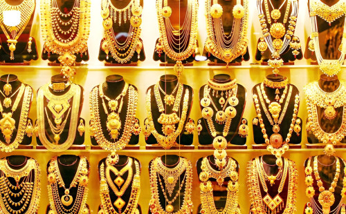 স্বর্ণের দামে বড় পতন 