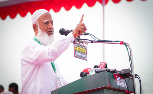 ‘রাজার ছেলে রাজা হবে, তা আমরা মানি না’ 