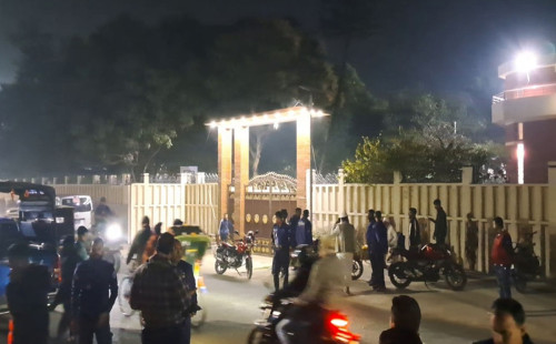 গোপালগঞ্জে জেলা প্রশাসকের বাসভবনের সামনে ককটেল বিস্ফোরণ 