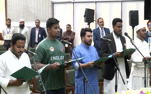 দুটো শপথই নিলেন এনসিপির নির্বাচিত সংসদ সদস্যরা 