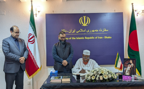 খামেনির জন্য খোলা শোক বইয়ে সাক্ষর করলেন গোলাম পরওয়ার 