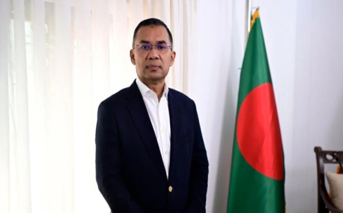 বাড়ির দরজা খুলেই প্রধানমন্ত্রী বললেন ‘চলেন যুদ্ধে যাই’ 