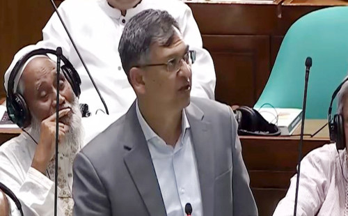 সিইসি সংবিধান লঙ্ঘন ও শপথ ভঙ্গ করেছেন : সংসদে স্বরাষ্ট্রমন্ত্রী 